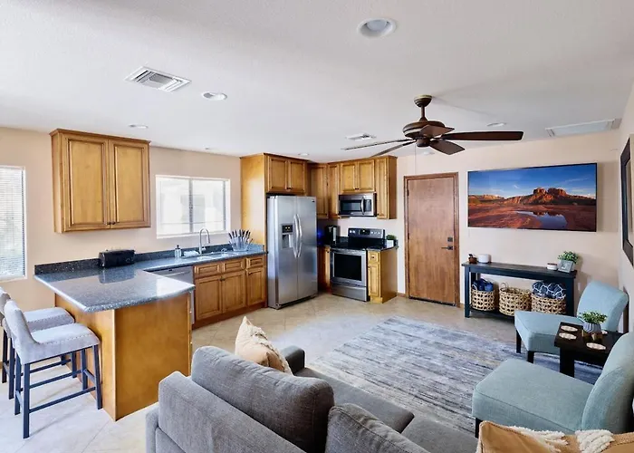 Holiday home Luxe-paradise Palace-heated Pool&spa-guest Casita