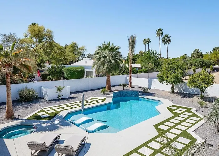 Holiday home Luxe-paradise Palace-heated Pool&spa-guest Casita