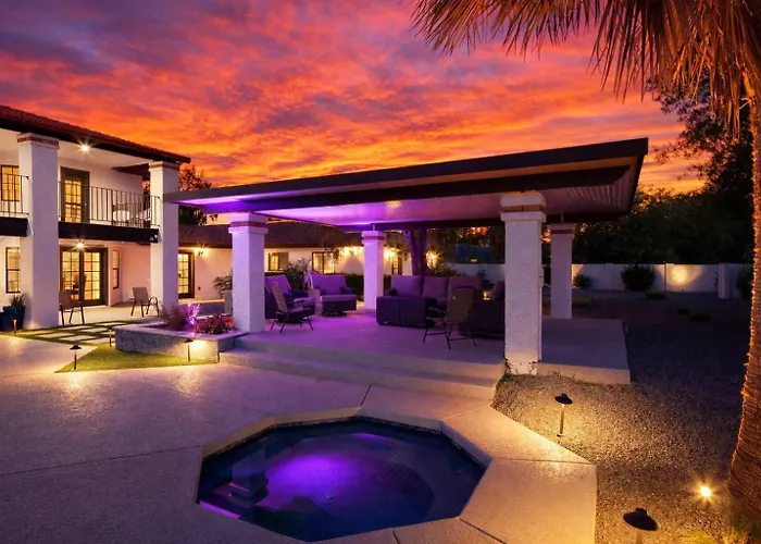 Holiday home Luxe-paradise Palace-heated Pool&spa-guest Casita Phoenix